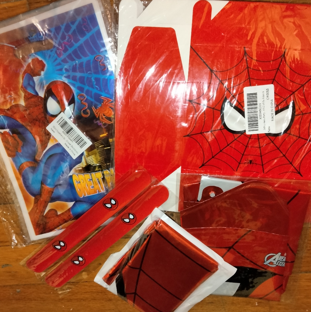 Spider-Man Birthday Party Supplies Set - Picture 3 of 3